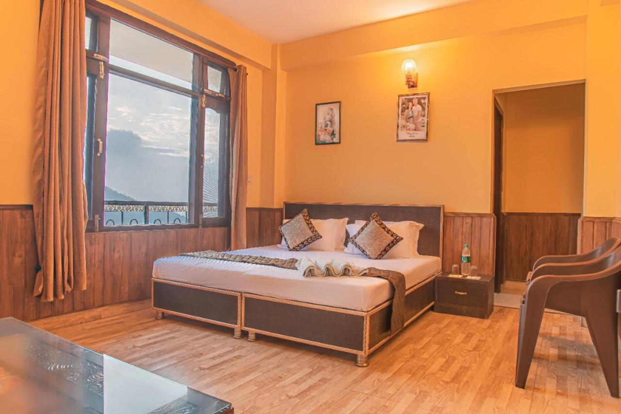 Pine Villa Kasauli Eksteriør bilde